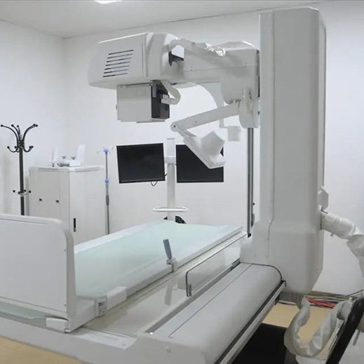 Medical imaging system with patient table and C-arm